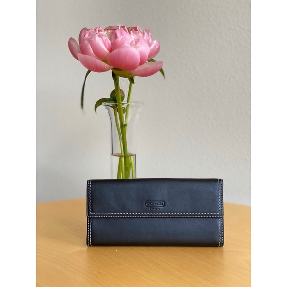 Coach Hamptons Slim Envelope Wallet - Picture 3 of 7